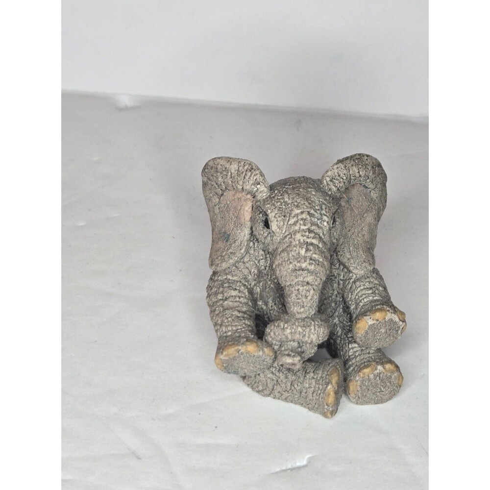 Tuskers ELEPHANT Figurine “Ivy” trunk in knot hand painted